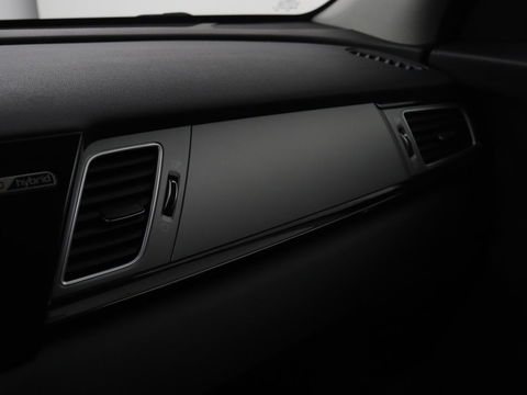 Kia Niro 1.6 GDi Hybrid DynamicLine | Carplay | Camera | Half leder | Navigatie | Climate control | Cruise control | Bluetooth