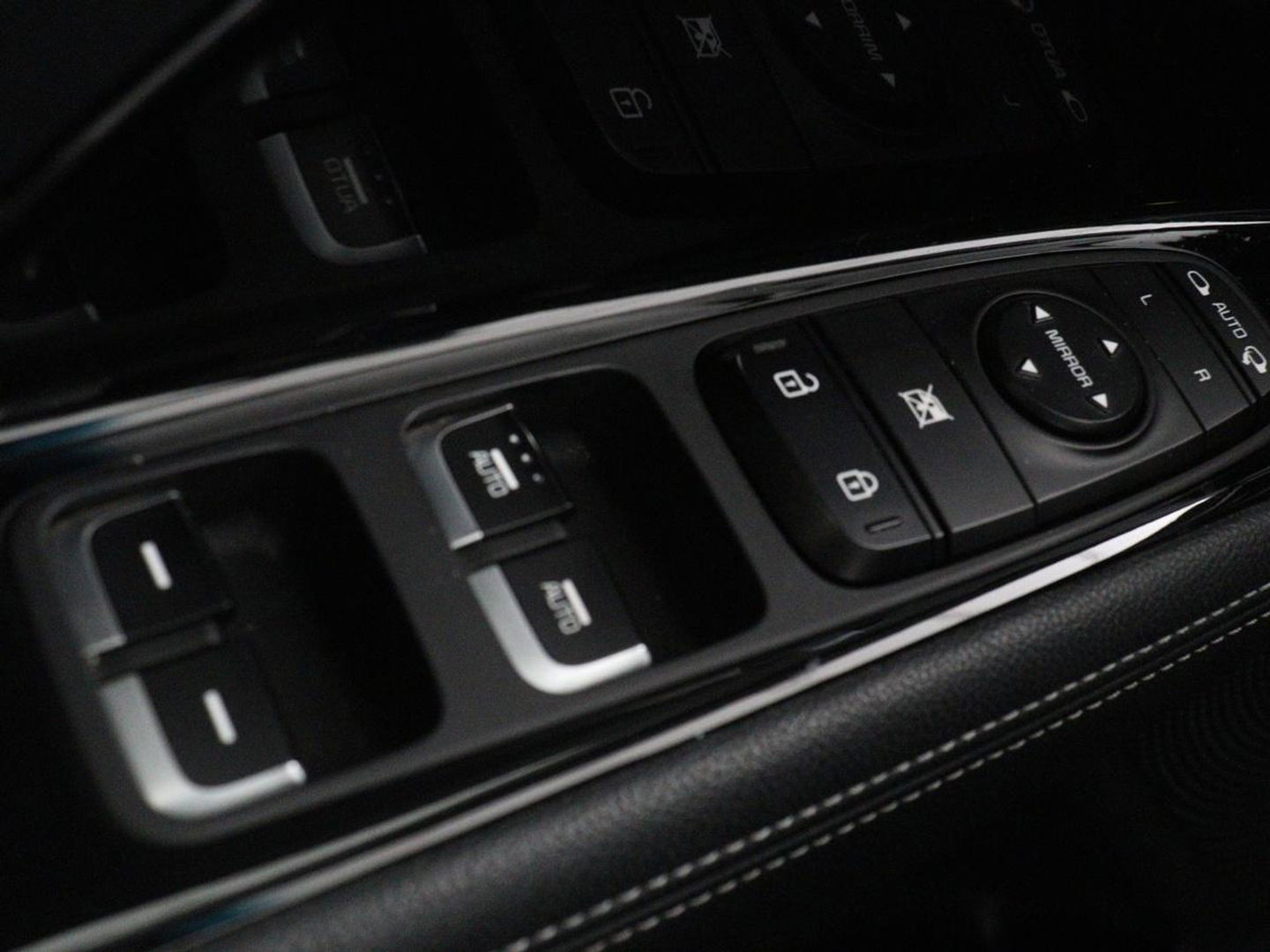 Kia Niro 1.6 GDi Hybrid DynamicLine | Carplay | Camera | Half leder | Navigatie | Climate control | Cruise control | Bluetooth