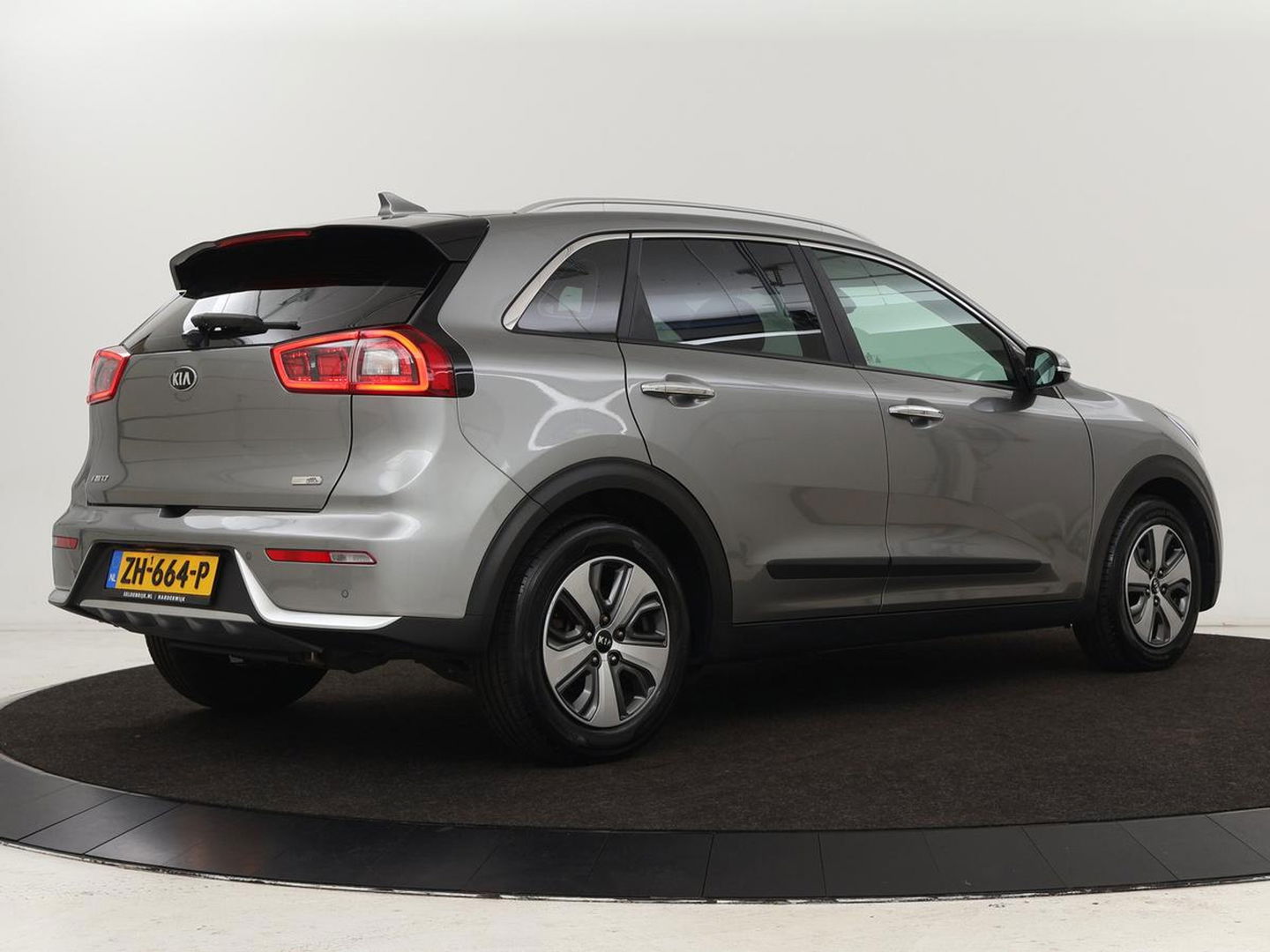 Kia Niro 1.6 GDi Hybrid DynamicLine | Carplay | Camera | Half leder | Navigatie | Climate control | Cruise control | Bluetooth