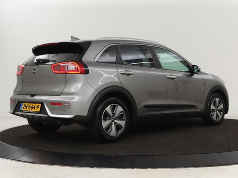 Kia Niro 1.6 GDi Hybrid DynamicLine | Carplay | Camera | Half leder | Navigatie | Climate control | Cruise control | Bluetooth