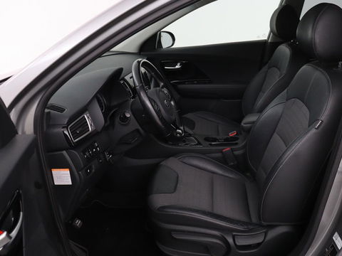 Kia Niro 1.6 GDi Hybrid DynamicLine | Carplay | Camera | Half leder | Navigatie | Climate control | Cruise control | Bluetooth