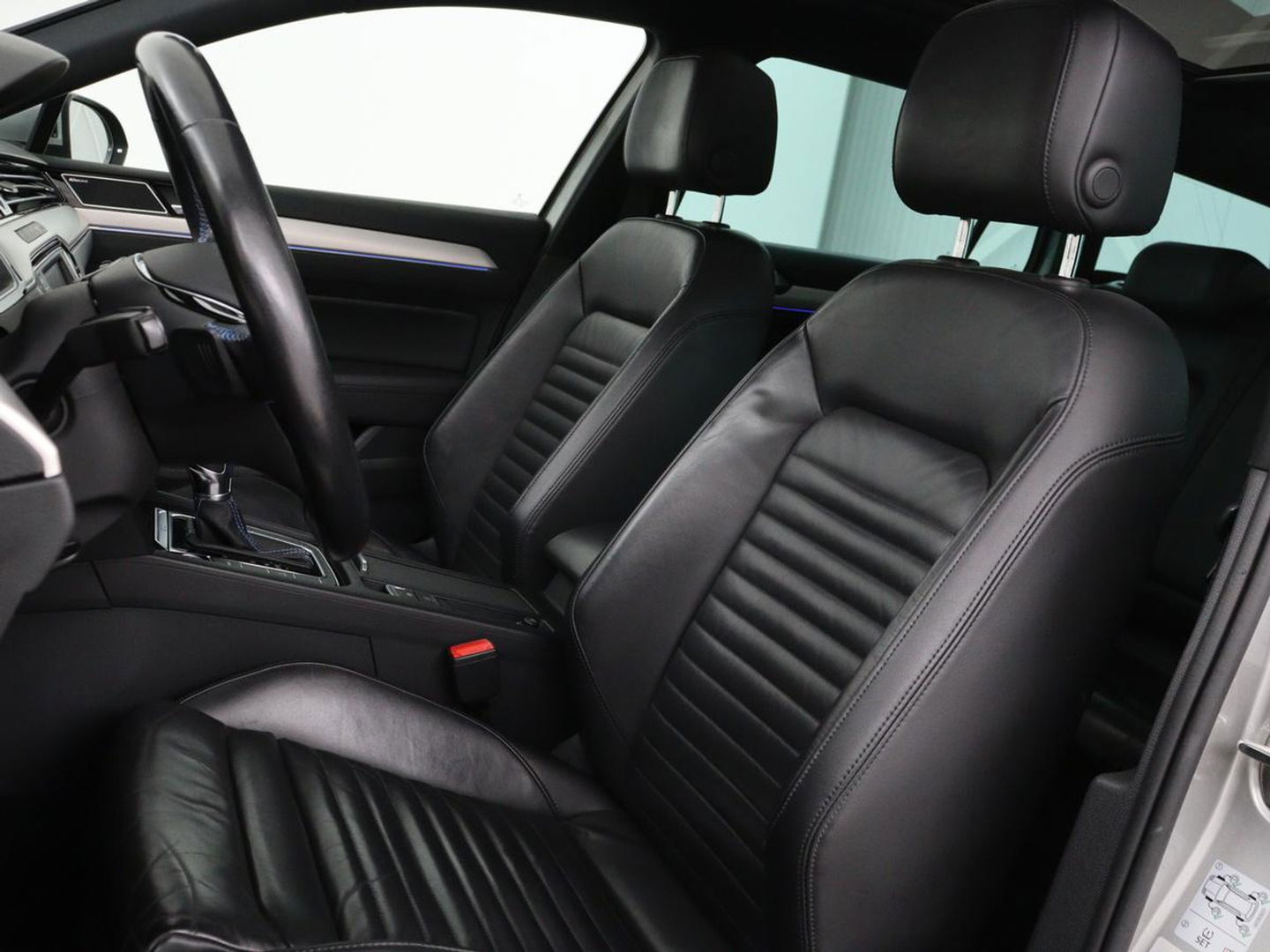 Volkswagen Passat 1.4 TSI GTE Highline | Leder | Panoramadak | Dynaudio | 360 camera | Carplay | Massage | Stoelverwarming | Dodehoek detectie | Full LED
