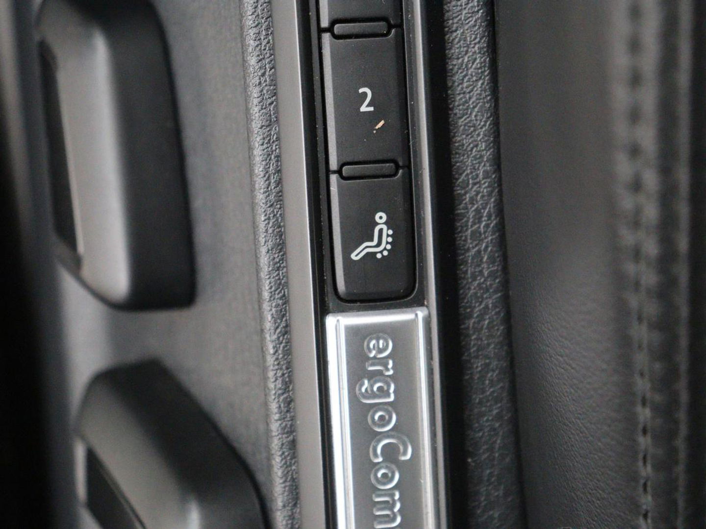 Volkswagen Passat 1.4 TSI GTE Highline | Leder | Panoramadak | Dynaudio | 360 camera | Carplay | Massage | Stoelverwarming | Dodehoek detectie | Full LED