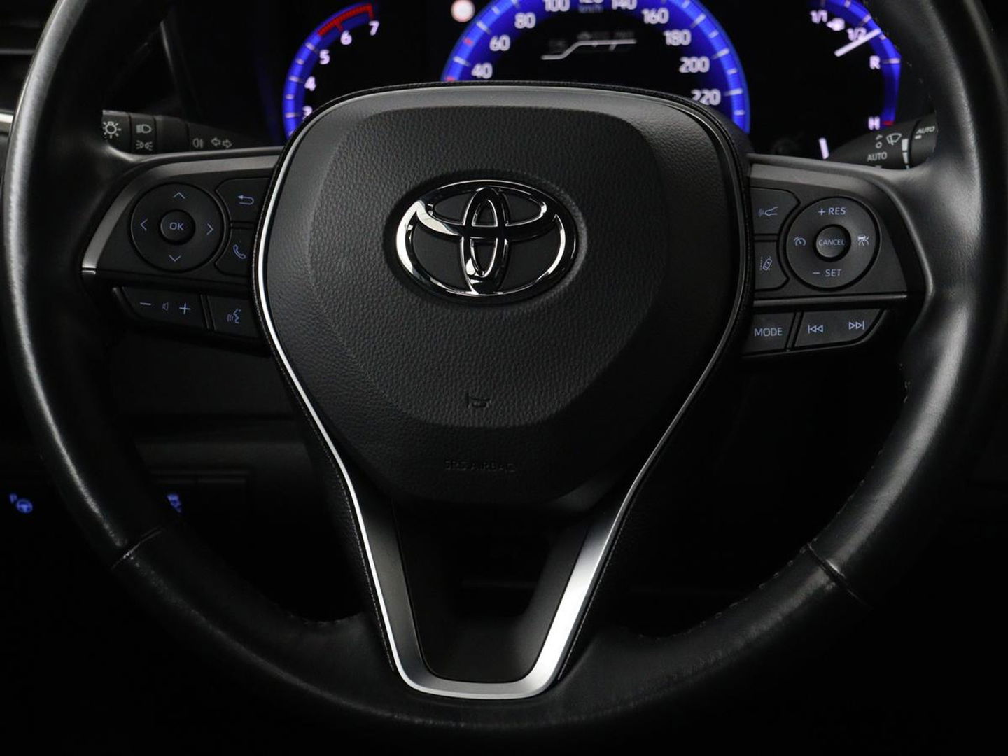 Toyota Corolla 1.8 Hybrid Business Intro | Head-Up | Stoelverwarming | Adaptive cruise | Carplay | Carplay | Navigatie | Keyless | Park Assist