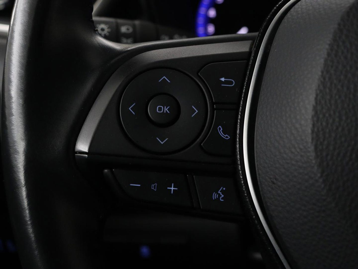 Toyota Corolla 1.8 Hybrid Business Intro | Head-Up | Stoelverwarming | Adaptive cruise | Carplay | Carplay | Navigatie | Keyless | Park Assist