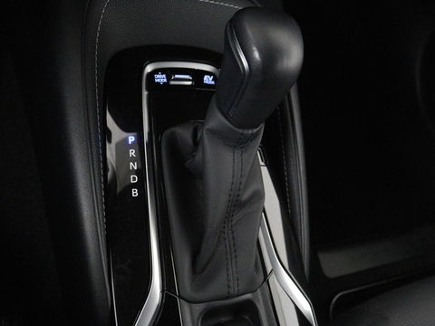 Toyota Corolla 1.8 Hybrid Business Intro | Head-Up | Stoelverwarming | Adaptive cruise | Carplay | Carplay | Navigatie | Keyless | Park Assist
