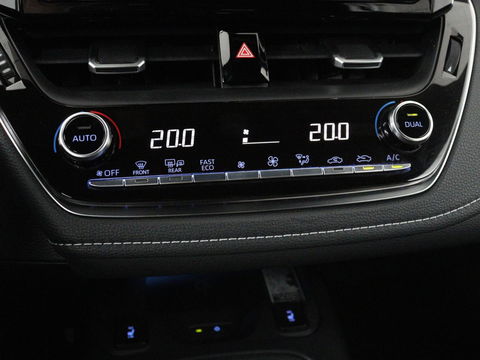 Toyota Corolla 1.8 Hybrid Business Intro | Head-Up | Stoelverwarming | Adaptive cruise | Carplay | Carplay | Navigatie | Keyless | Park Assist
