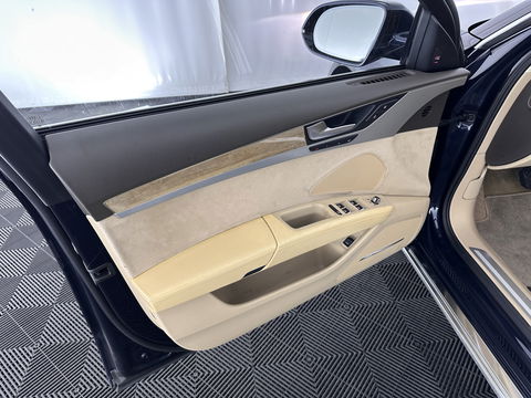 Audi A8 4.2 TDI quattro Pro Line Aut. *PANO | ADAPTIVE-CRUISE | FULL-LEATHER | XENON | BOSE-SOUND | TOP-VIEW | MEMORY/ COMFORT-PACK | KEYLESS | NAVI-FULLAMP | 21''ALU | ECC | PDC*