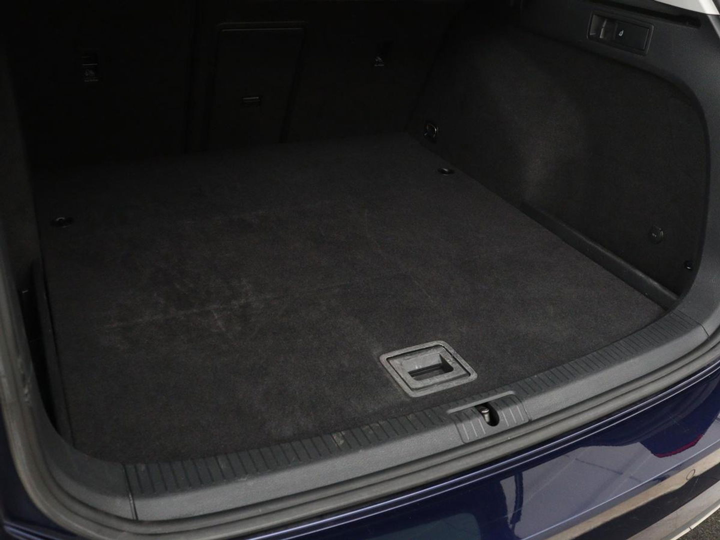 Volkswagen Golf 1.0 TSI Comfortline | Panoramadak | Stoelverwarming | Massage | Full LED | Carplay | Camera | Adaptive cruise | Sportstoelen | Climate control