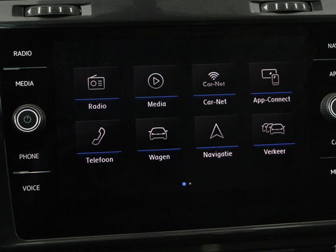 Volkswagen Golf 1.0 TSI Comfortline | Panoramadak | Stoelverwarming | Massage | Full LED | Carplay | Camera | Adaptive cruise | Sportstoelen | Climate control