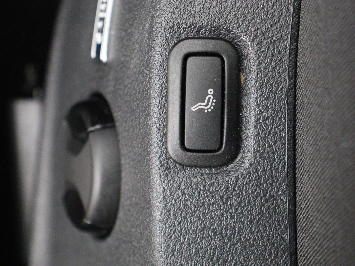 Volkswagen Golf 1.0 TSI Comfortline | Panoramadak | Stoelverwarming | Massage | Full LED | Carplay | Camera | Adaptive cruise | Sportstoelen | Climate control