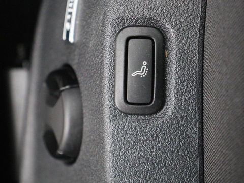 Volkswagen Golf 1.0 TSI Comfortline | Panoramadak | Stoelverwarming | Massage | Full LED | Carplay | Camera | Adaptive cruise | Sportstoelen | Climate control
