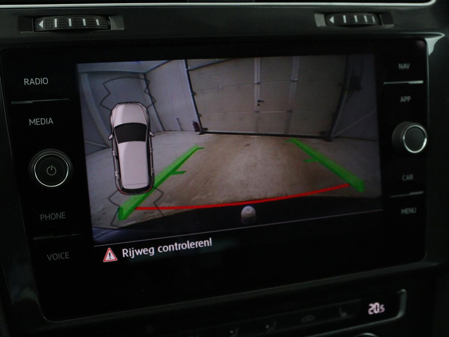 Volkswagen Golf 1.0 TSI Comfortline | Panoramadak | Stoelverwarming | Massage | Full LED | Carplay | Camera | Adaptive cruise | Sportstoelen | Climate control