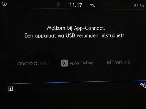Volkswagen Golf 1.0 TSI Comfortline | Panoramadak | Stoelverwarming | Massage | Full LED | Carplay | Camera | Adaptive cruise | Sportstoelen | Climate control