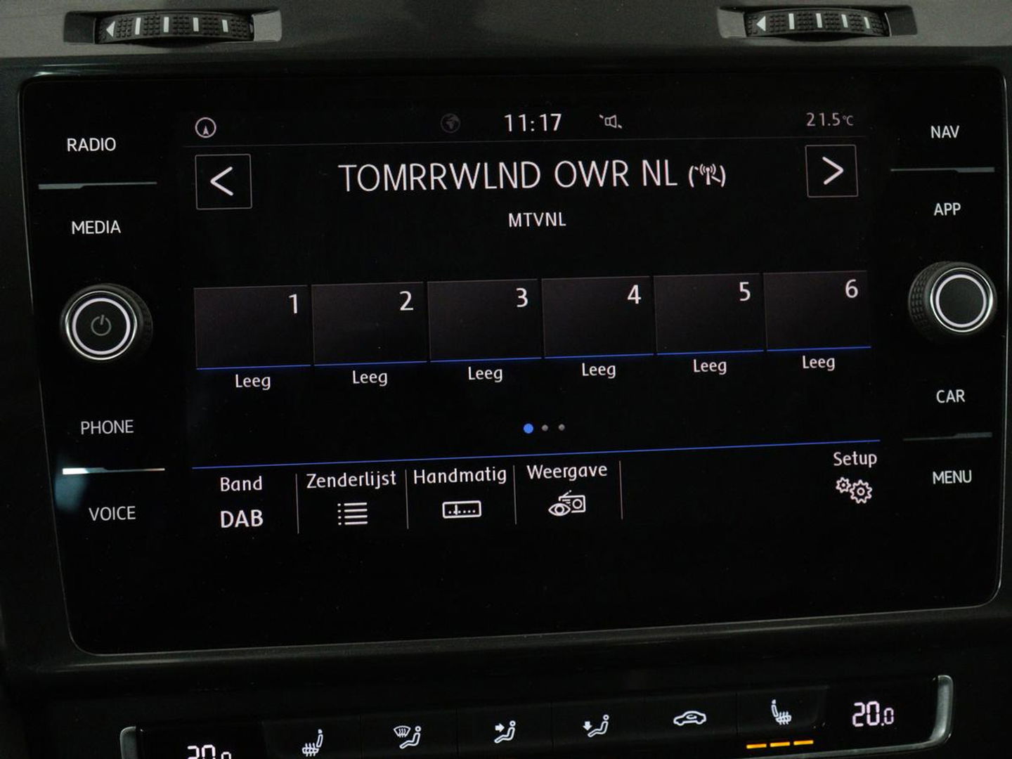 Volkswagen Golf 1.0 TSI Comfortline | Panoramadak | Stoelverwarming | Massage | Full LED | Carplay | Camera | Adaptive cruise | Sportstoelen | Climate control