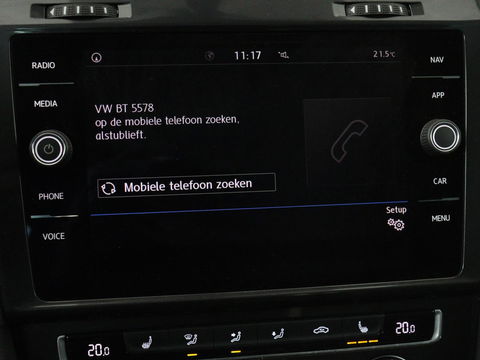 Volkswagen Golf 1.0 TSI Comfortline | Panoramadak | Stoelverwarming | Massage | Full LED | Carplay | Camera | Adaptive cruise | Sportstoelen | Climate control