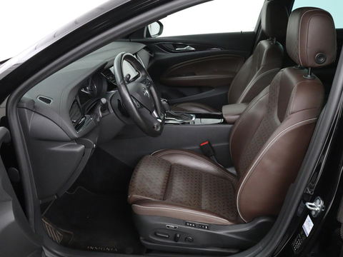 Opel Insignia Grand Sport 1.6 CDTI Innovation | OPC Line | Head-Up | Stoelventilatie | Leder | Massage | 360 camera | Carplay | AGR Stoel | Matrix LED | Navigatie | Stoel & stuurverwarming