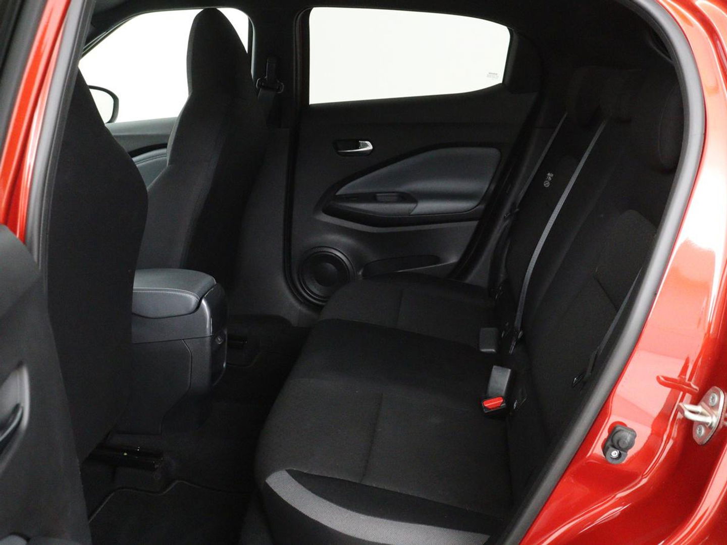 Nissan Juke 1.0 DIG-T N-Connecta | Carplay | Keyless | Navigatie | Full LED | Climate control | Parkeerhulp | Cruise control