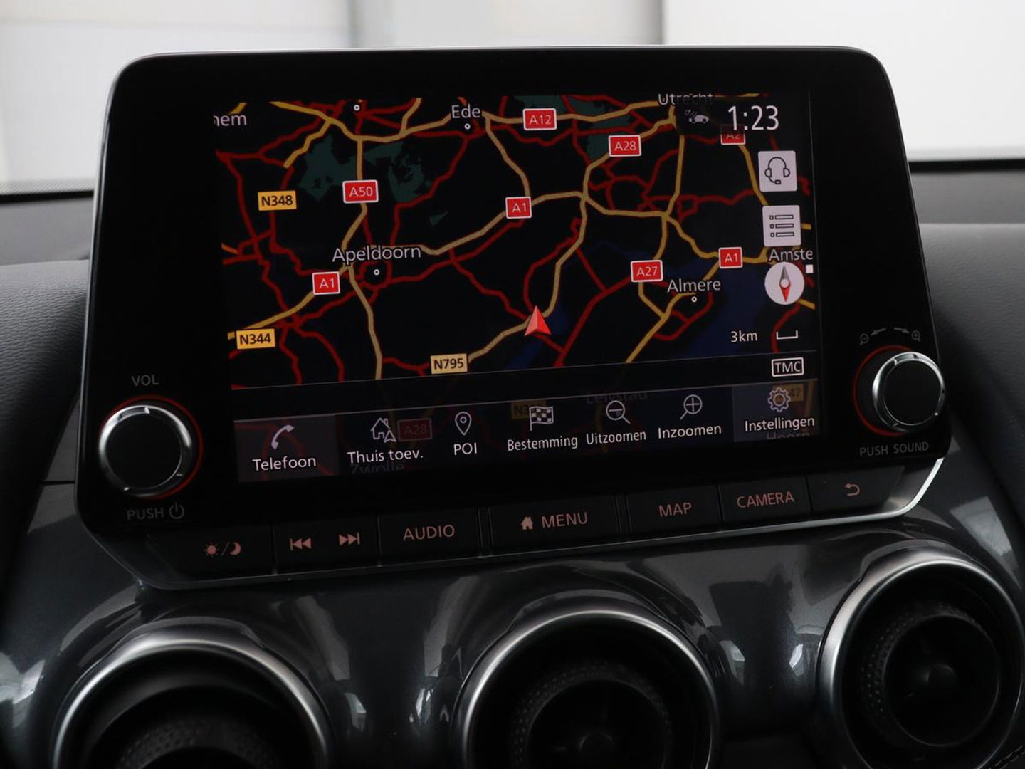 Nissan Juke 1.0 DIG-T N-Connecta | Carplay | Keyless | Navigatie | Full LED | Climate control | Parkeerhulp | Cruise control