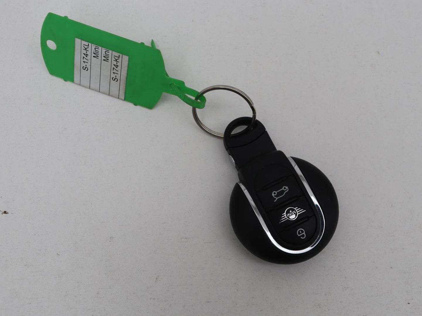 MINI Cooper 1.5 Classic | Automaat | Leder | Carplay | Full LED | Navigatie | Climate control | Parkeerhulp | Cruise control