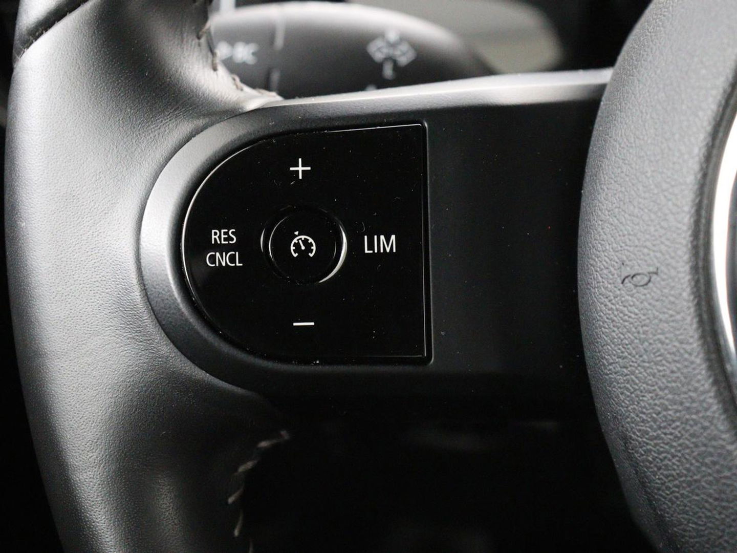 MINI Cooper 1.5 Classic | Automaat | Leder | Carplay | Full LED | Navigatie | Climate control | Parkeerhulp | Cruise control