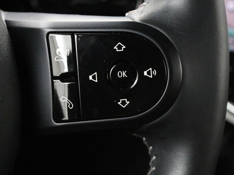 MINI Cooper 1.5 Classic | Automaat | Leder | Carplay | Full LED | Navigatie | Climate control | Parkeerhulp | Cruise control