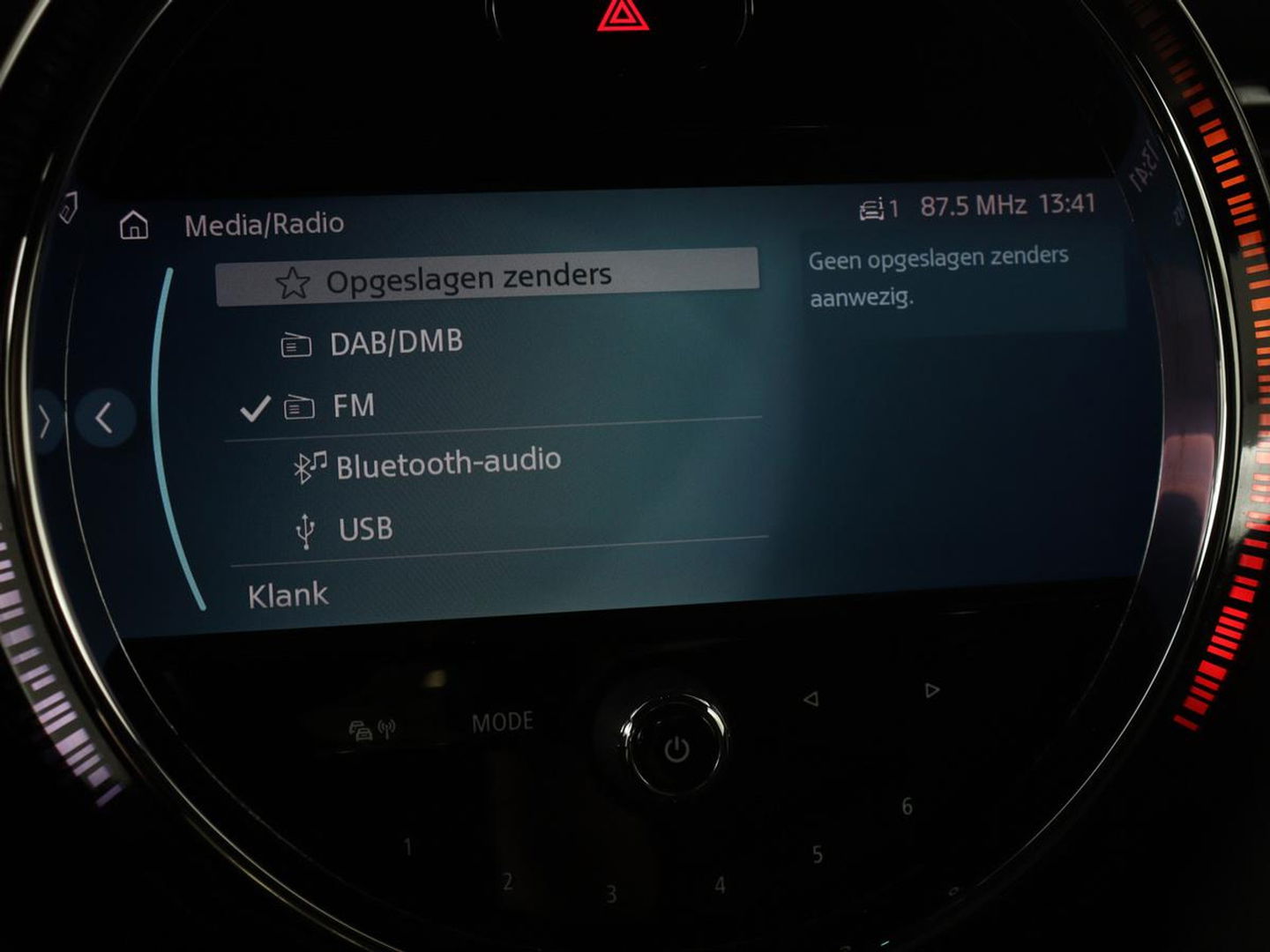MINI Cooper 1.5 Classic | Automaat | Leder | Carplay | Full LED | Navigatie | Climate control | Parkeerhulp | Cruise control