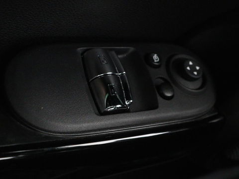 MINI Cooper 1.5 Classic | Automaat | Leder | Carplay | Full LED | Navigatie | Climate control | Parkeerhulp | Cruise control