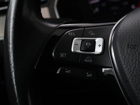 Volkswagen Passat 1.4 TSI R Line | Trekhaak | 360 camera | Stoelverwarming | Leder/Alcantara | Carplay | Adaptive cruise | Navigatie | Full LED | Virtual Cockpit