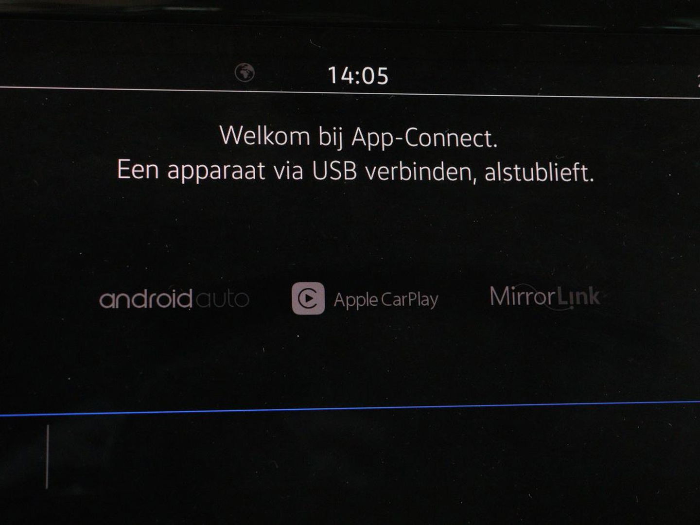 Volkswagen Passat 1.4 TSI R Line | Trekhaak | 360 camera | Stoelverwarming | Leder/Alcantara | Carplay | Adaptive cruise | Navigatie | Full LED | Virtual Cockpit