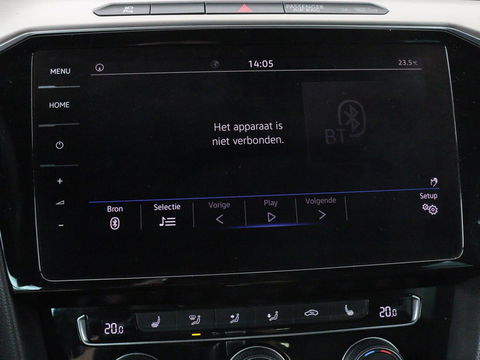 Volkswagen Passat 1.4 TSI R Line | Trekhaak | 360 camera | Stoelverwarming | Leder/Alcantara | Carplay | Adaptive cruise | Navigatie | Full LED | Virtual Cockpit
