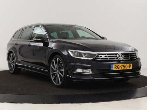 Volkswagen Passat 1.4 TSI R Line | Trekhaak | 360 camera | Stoelverwarming | Leder/Alcantara | Carplay | Adaptive cruise | Navigatie | Full LED | Virtual Cockpit