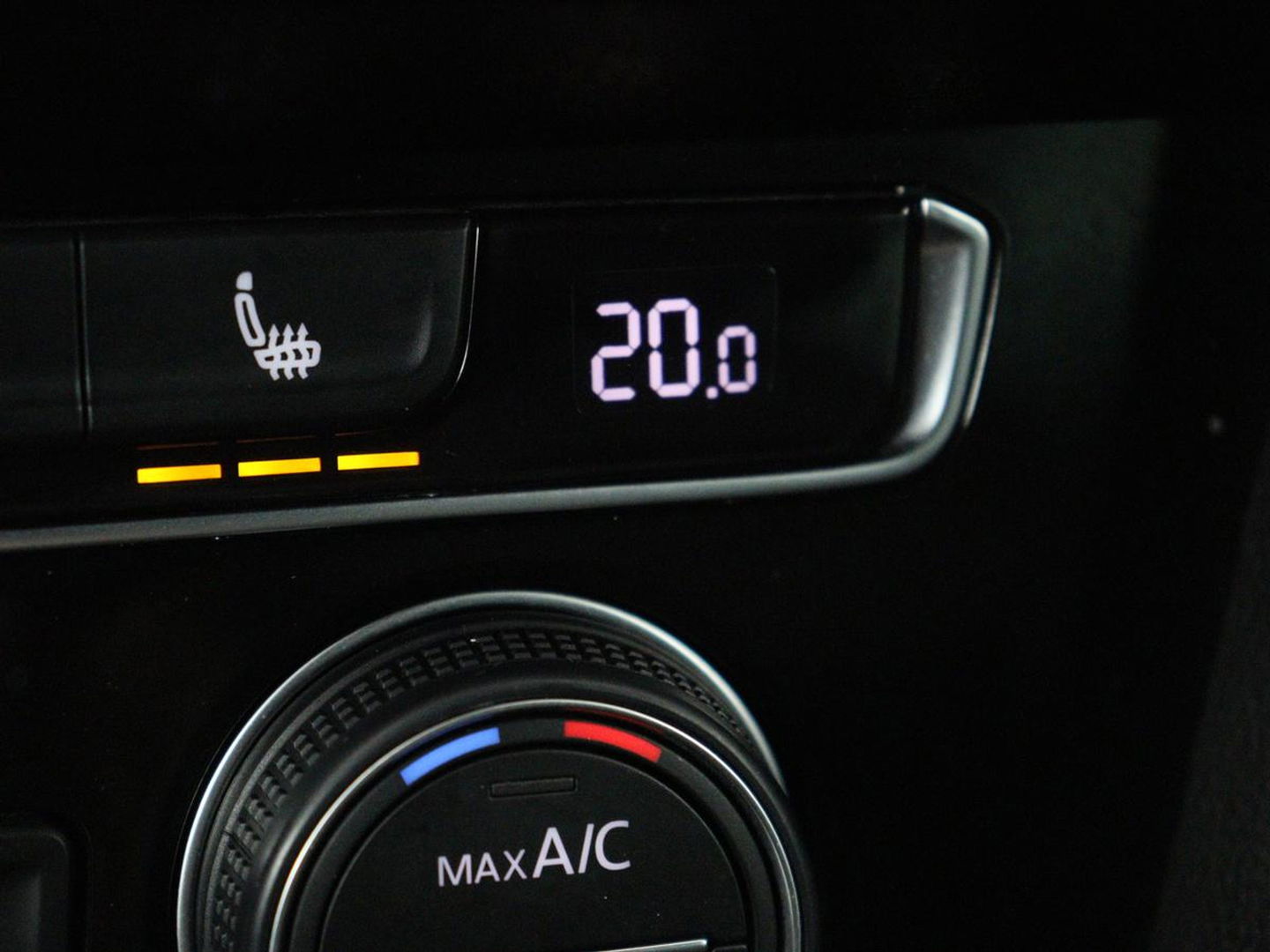 Volkswagen Passat 1.4 TSI R Line | Trekhaak | 360 camera | Stoelverwarming | Leder/Alcantara | Carplay | Adaptive cruise | Navigatie | Full LED | Virtual Cockpit