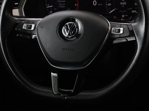Volkswagen Passat 1.4 TSI R Line | Trekhaak | 360 camera | Stoelverwarming | Leder/Alcantara | Carplay | Adaptive cruise | Navigatie | Full LED | Virtual Cockpit