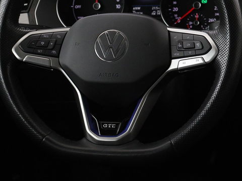 Volkswagen Passat 1.4 TSI PHEV GTE | Stoelverwarming | Trekhaak | Camera | Carplay | Massage | Matrix LED | Adaptive cruise | Navigatie
