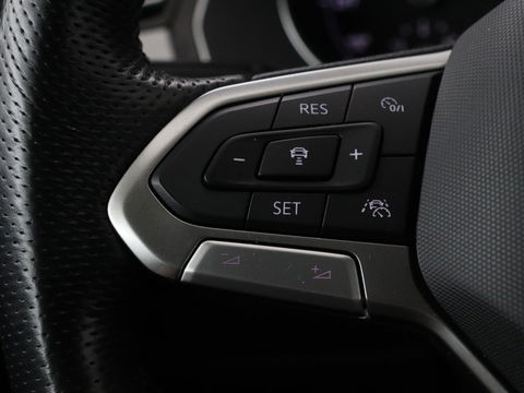 Volkswagen Passat 1.4 TSI PHEV GTE | Stoelverwarming | Trekhaak | Camera | Carplay | Massage | Matrix LED | Adaptive cruise | Navigatie