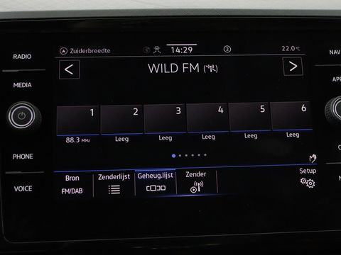 Volkswagen Passat 1.4 TSI PHEV GTE | Stoelverwarming | Trekhaak | Camera | Carplay | Massage | Matrix LED | Adaptive cruise | Navigatie