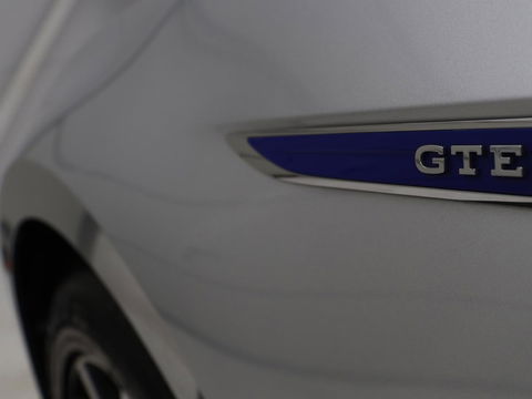 Volkswagen Passat 1.4 TSI PHEV GTE | Stoelverwarming | Trekhaak | Camera | Carplay | Massage | Matrix LED | Adaptive cruise | Navigatie