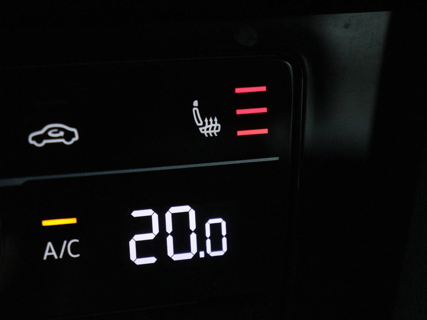 Volkswagen Passat 1.4 TSI PHEV GTE | Stoelverwarming | Trekhaak | Camera | Carplay | Massage | Matrix LED | Adaptive cruise | Navigatie