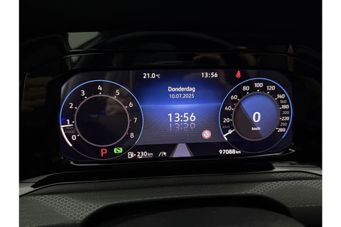 Volkswagen Golf 2.0 TSI GTI 245PK Pano | Harman-Kardon Audio | IQ | Sfeer LED Carplay Camera Head-up Virtual Clima Cruise Navi PDC 18''LMV