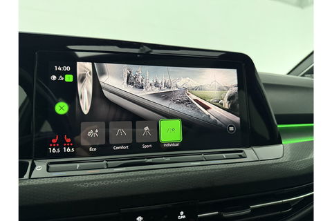 Volkswagen Golf 2.0 TSI GTI 245PK Pano | Harman-Kardon Audio | IQ | Sfeer LED Carplay Camera Head-up Virtual Clima Cruise Navi PDC 18''LMV