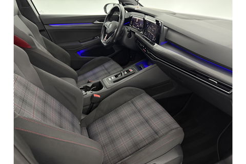 Volkswagen Golf 2.0 TSI GTI 245PK Pano | Harman-Kardon Audio | IQ | Sfeer LED Carplay Camera Head-up Virtual Clima Cruise Navi PDC 18''LMV