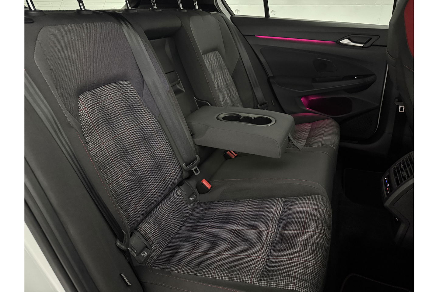 Volkswagen Golf 2.0 TSI GTI 245PK Pano | Harman-Kardon Audio | IQ | Sfeer LED Carplay Camera Head-up Virtual Clima Cruise Navi PDC 18''LMV