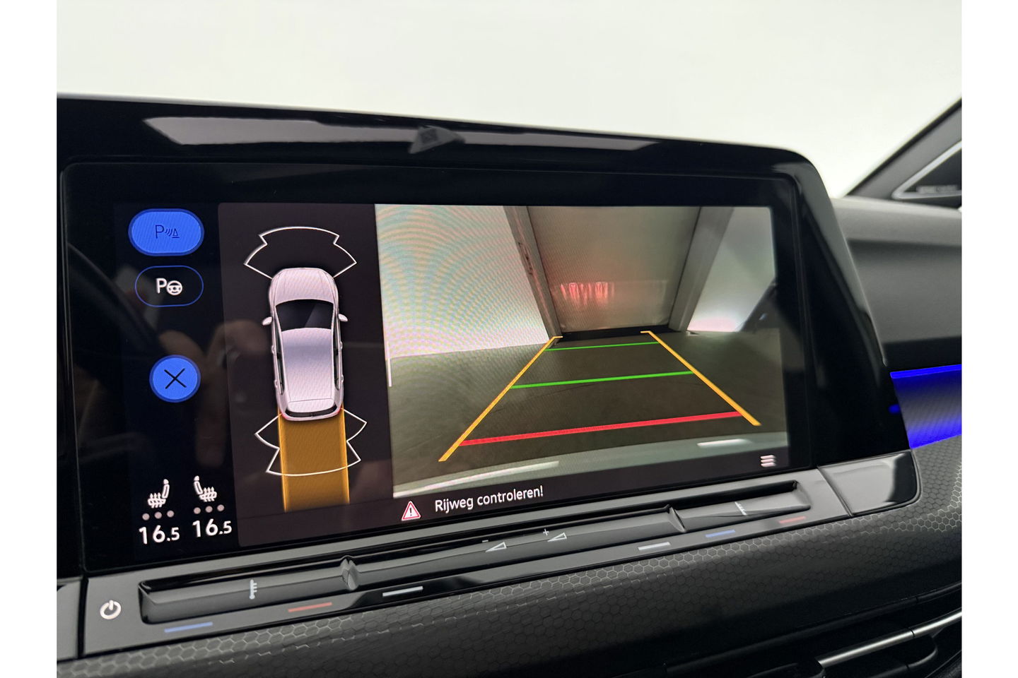 Volkswagen Golf 2.0 TSI GTI 245PK Pano | Harman-Kardon Audio | IQ | Sfeer LED Carplay Camera Head-up Virtual Clima Cruise Navi PDC 18''LMV