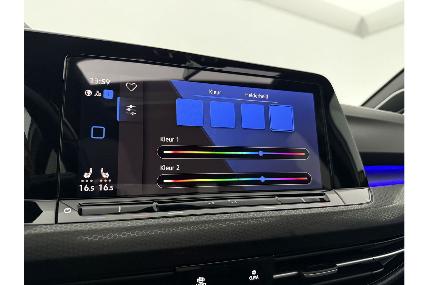 Volkswagen Golf 2.0 TSI GTI 245PK Pano | Harman-Kardon Audio | IQ | Sfeer LED Carplay Camera Head-up Virtual Clima Cruise Navi PDC 18''LMV