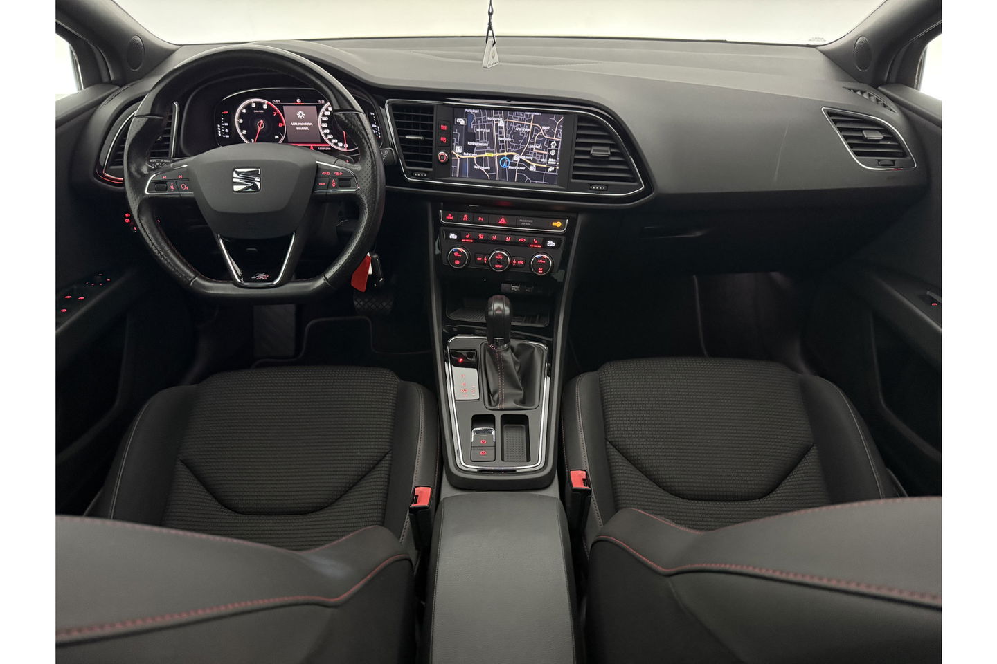 SEAT Leon 2.0 191PK TSI FR Pano Sfeer LED Virtual Carplay Camera Clima Cruise Navi PDC 18''LMV