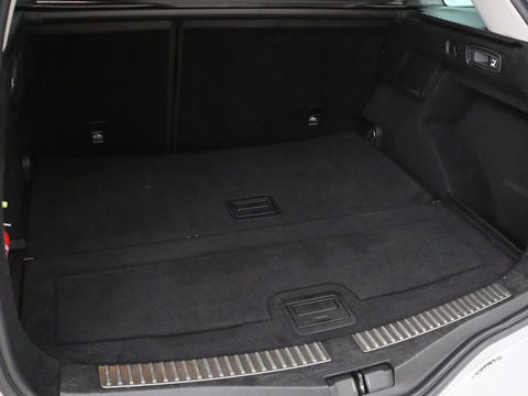 Renault Mégane 1.3 TCe Bose | Trekhaak | Camera | Carplay | Keyless | Navigatie | Climate control | Bose Sound | Park Assist | Half leder