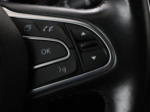Renault Mégane 1.3 TCe Bose | Trekhaak | Camera | Carplay | Keyless | Navigatie | Climate control | Bose Sound | Park Assist | Half leder