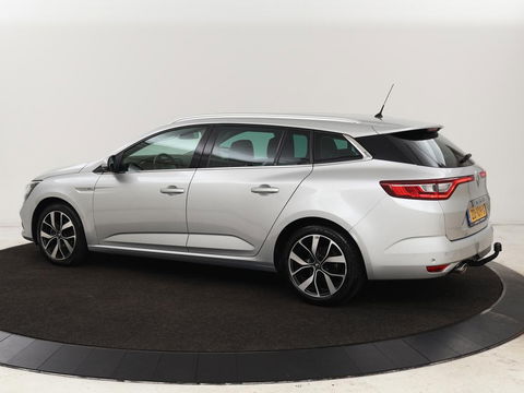Renault Mégane 1.3 TCe Bose | Trekhaak | Camera | Carplay | Keyless | Navigatie | Climate control | Bose Sound | Park Assist | Half leder