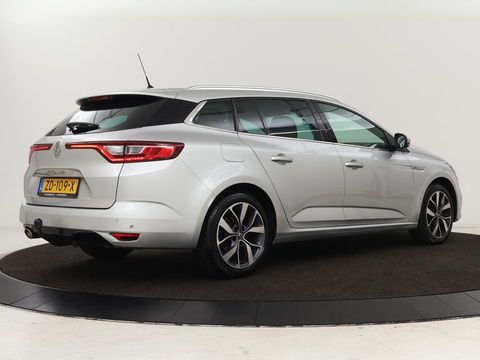 Renault Mégane 1.3 TCe Bose | Trekhaak | Camera | Carplay | Keyless | Navigatie | Climate control | Bose Sound | Park Assist | Half leder